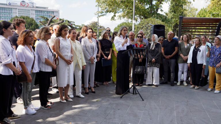 aile dayanisma agi sarachanede bulustu her oy veren secmenden yaklasik ucunden birinin iradesinin yok sayiliyor ZKU4rULB