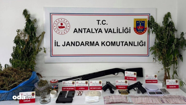antalyada-uyusturucu-operasyonu-dort-gozalti-yHKdRM9f.jpg