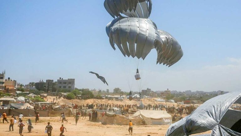 gazzede yardim paketleri yine bir cocugu oldurdu TyElXst1