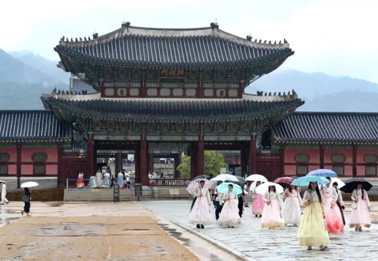 guney kore cinli turistlere vizesiz giris izni veriyor I7ReDeJx