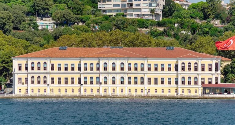 kapisindan girenin hayati kurtuluyor turkiyenin en iyi liseleri belli oldu Xg3nTV5q