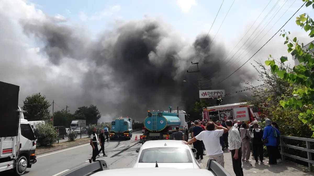 akcaabatta yangin sogutma calismalari devam ediyor fGqgwGsd