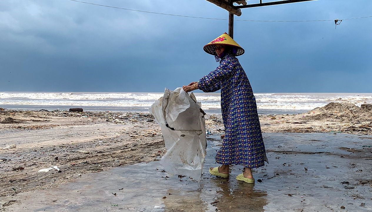 bualoi tayfunu vietnama ulasti 1 olu 12 balikci kayip iGFTU9jD