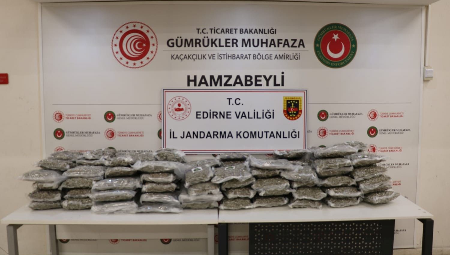 atlas suphelendi kamyondan kilolarca uyusturucu cikti a72CNth4.jpg