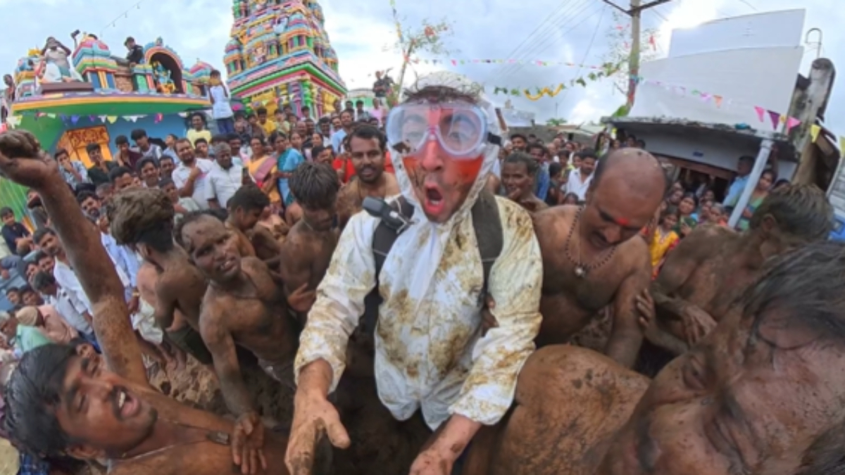 hindistanda inek diskisi festivaline katilan youtuberin o anlari kamerada JA9lviYs.jpg