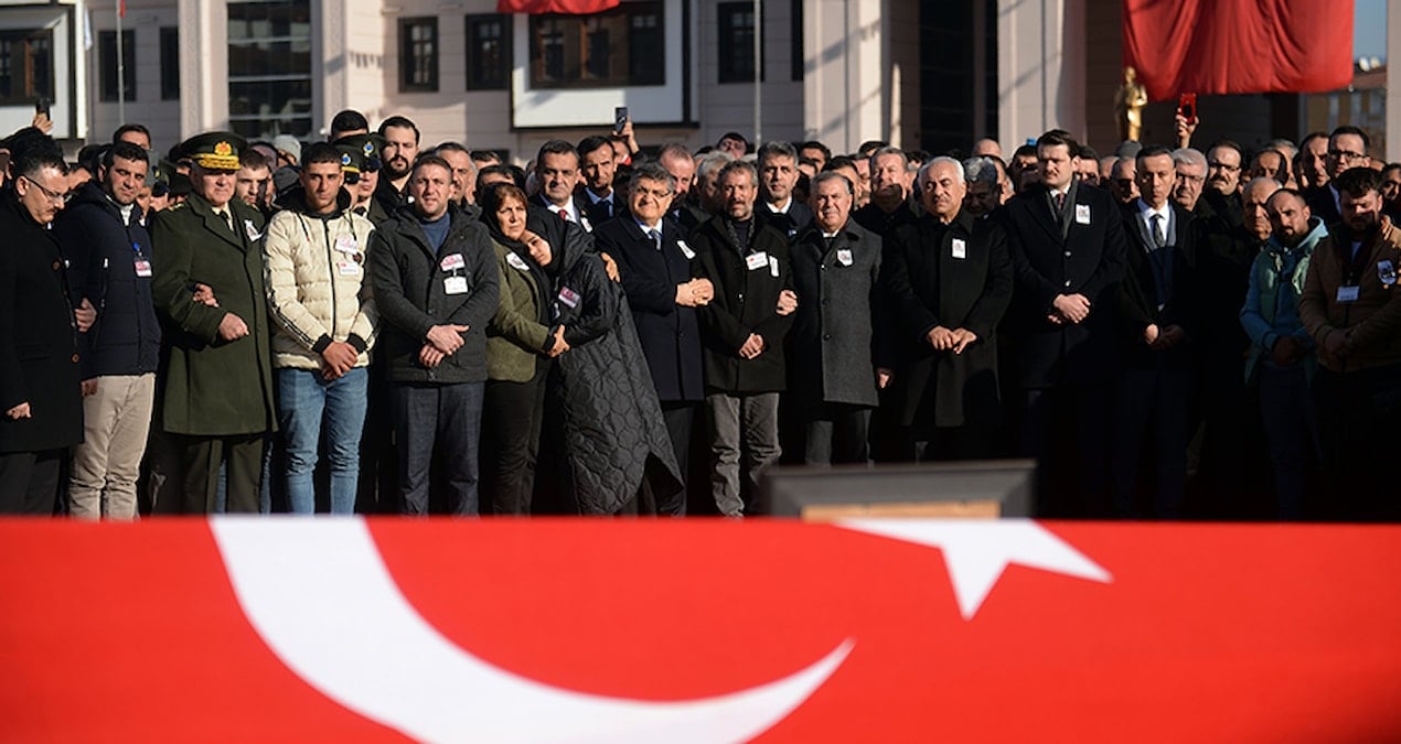 trabzonda yamactan duserek olen polis memuru son yolculuguna ugurlandi 8s1xqnOZ