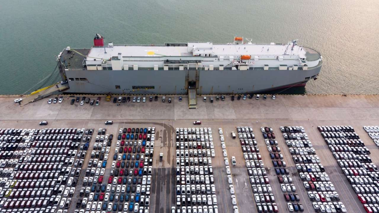 otomotiv ekimde 38 milyar dolarla ihracat sampiyonu oldu eTIPME1Q.jpg