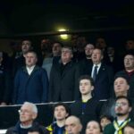 bakan-bak-fenerbahce-besiktas-derbisini-izledi-O2PRdvCp